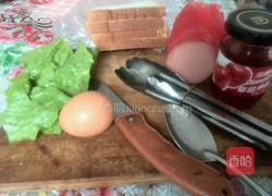 鸡蛋三明治的做法图解1