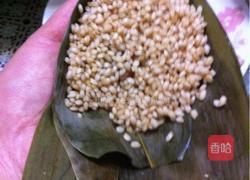 鲜肉粽,鲜肉蛋黄粽的做法图解4