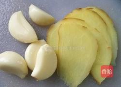 鸭子焖萝卜的做法图解2