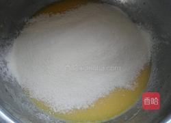 迷彩戚风肉松蛋糕卷的做法图解2