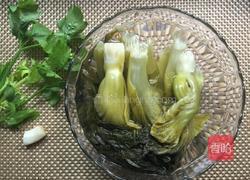 酸菜炒猪肚的做法图解1