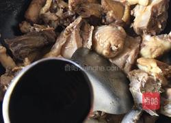 东北小笨鸡炖蘑菇的做法图解10