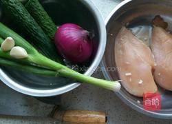 凉拌鸡肉块的做法图解2