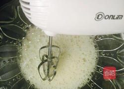 草莓酱蛋糕卷的做法图解4