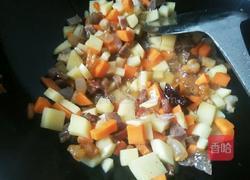 腊肉土豆焖饭的做法图解8