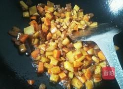 腊肉土豆焖饭的做法图解9