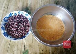红豆粗粮粥的做法图解1