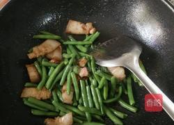 四季豆炒五花肉的做法图解6