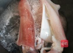 白灼鱿鱼的做法图解2