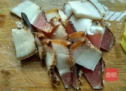 腊肉炒年糕的做法图解3