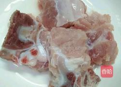 淮山排骨汤的做法图解1