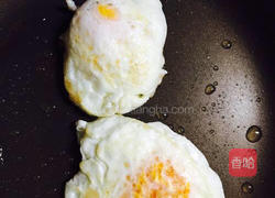 番茄煎蛋面的做法图解2