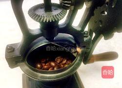 手动磨咖啡。的做法图解1