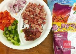 电饼铛腊肠牛肉比萨的做法图解2