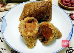 包粽子(蛋黄肉粽)的做法图解20