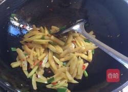 香辣西瓜皮的做法图解9