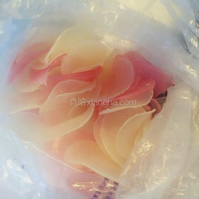 虾片准备好（一般超市都有卖）