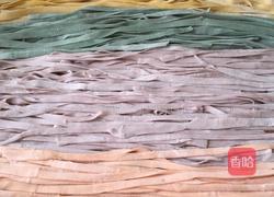 彩色面条的做法图解6