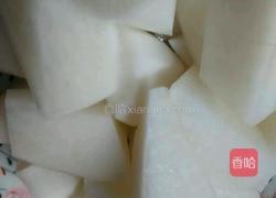 萝卜鱼干汤的做法图解1