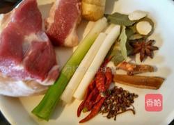 少油沙锅红烧肉的做法图解1