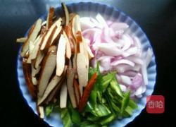 洋葱青椒炒豆干的做法图解1