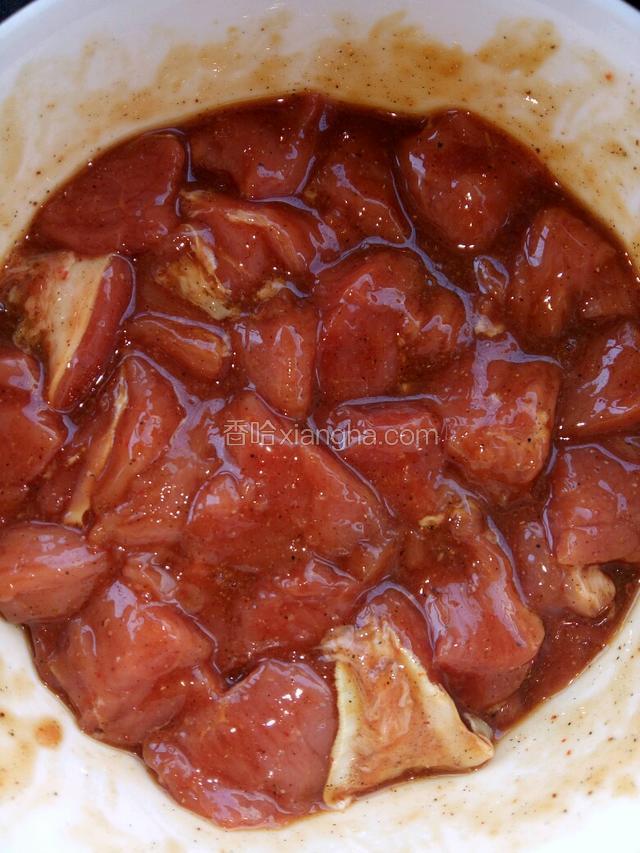 将肉腌制一个半小时以上