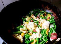 蒜苔炒鸡蛋的做法图解10