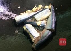 烧秋刀鱼的做法图解3