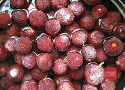 煮杨梅的做法图解1