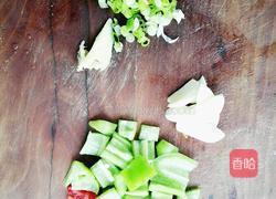 青椒肉片的做法图解2