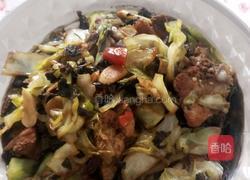 排骨酸菜炒包菜的做法图解4