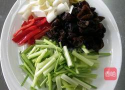 芹菜炒木耳的做法图解1