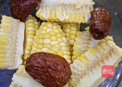 茶树菇玉米排骨汤的做法图解3