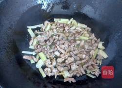 苦瓜炒肉丝的做法图解5