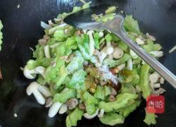 苦瓜炒肉丝的做法图解8