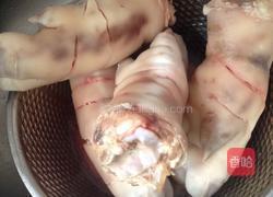 自制卤猪蹄的做法图解1
