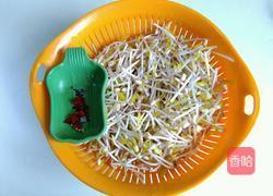 炝炒绿豆芽的做法图解1