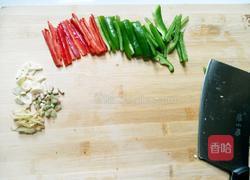 蘑菇烧肉片的做法图解1