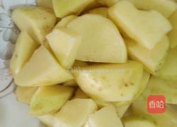 拔丝土豆的做法图解1