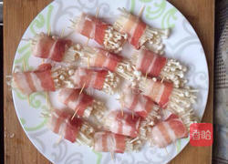 煎五花肉金针菇卷的做法图解3