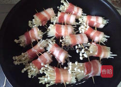 煎五花肉金针菇卷的做法图解5