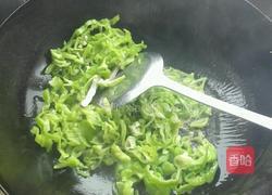 青椒炒臭豆干的做法图解4