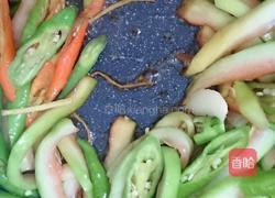 西瓜皮炒辣椒的做法图解10