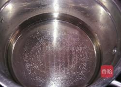 韭菜煮菌菇的做法图解4