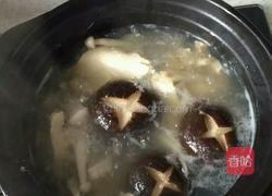 腊肉河蚌菌王汤的做法图解5