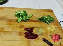 土豆焖鸡的做法图解3