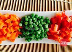 腊肉炒饭的做法图解1