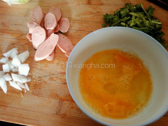 肠切片，别的食材切小块