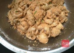 粉蒸肥肠的做法图解7