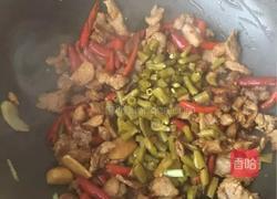 泡椒酸豆角炒肉片的做法图解9